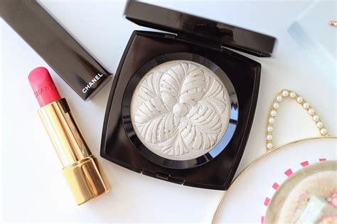 camelia de plumes chanel buy|Chanel Camélia De Plumes Highlighting Powder .